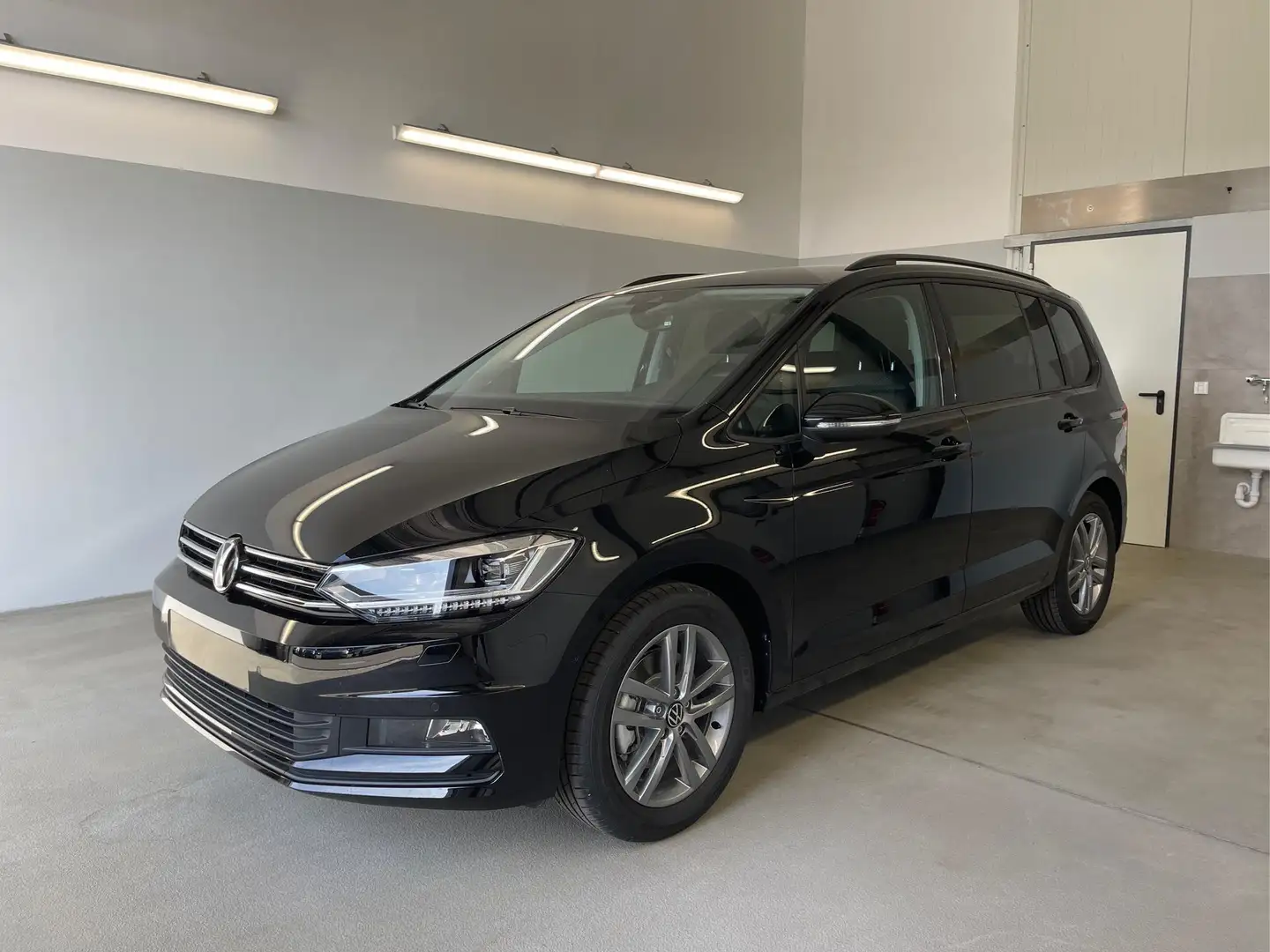 Volkswagen Touran Comfortline 7Si+IQ.Light+AHK+Kessy+Cam 1.5 TSI ... Nero - 1