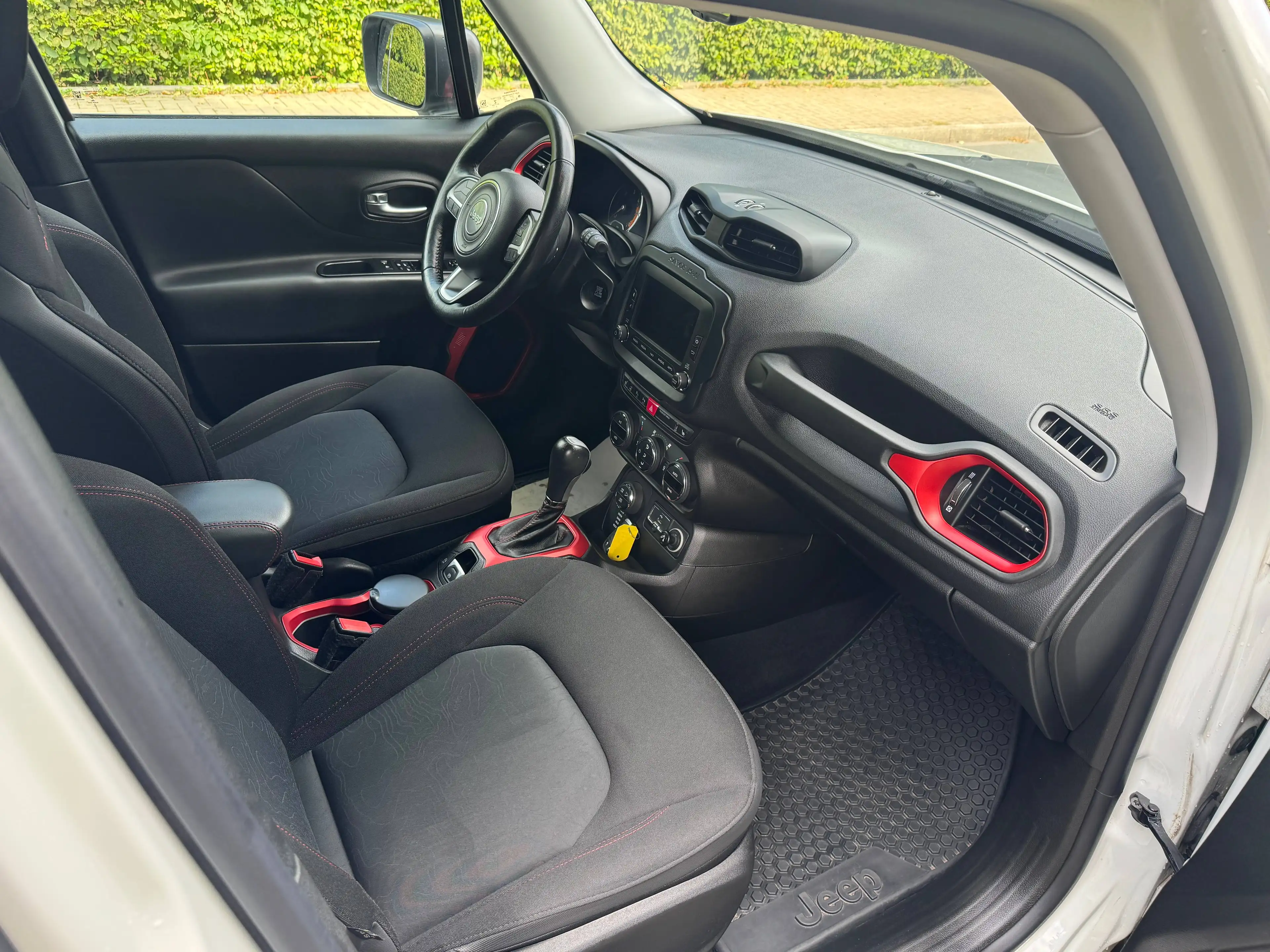 Jeep Renegade Trailhawk. 4+4 ALLRAD AUTOMATIK. KM 113.695. 170 PS — photo 11