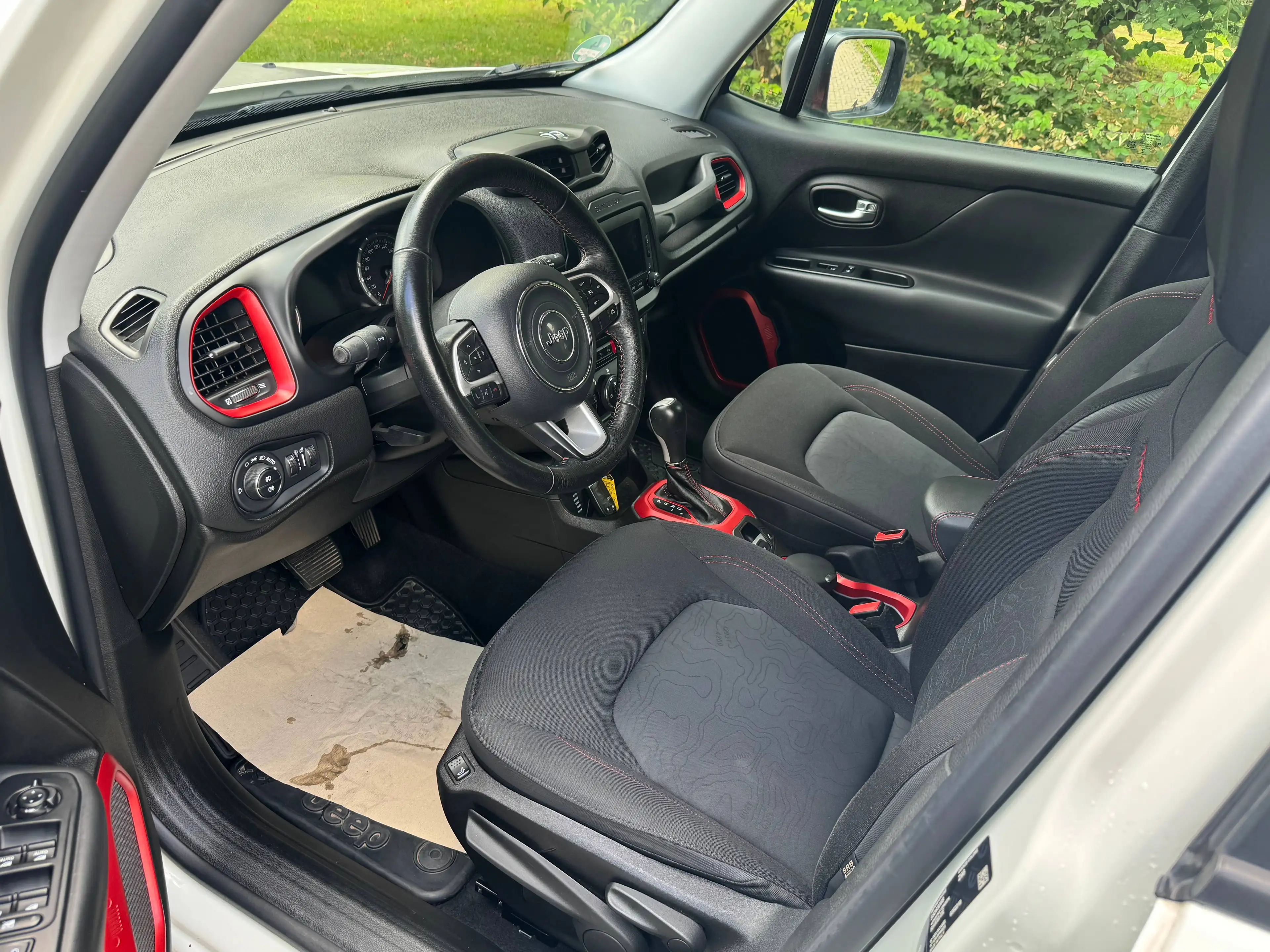 Jeep Renegade Trailhawk. 4+4 ALLRAD AUTOMATIK. KM 113.695. 170 PS — photo 13