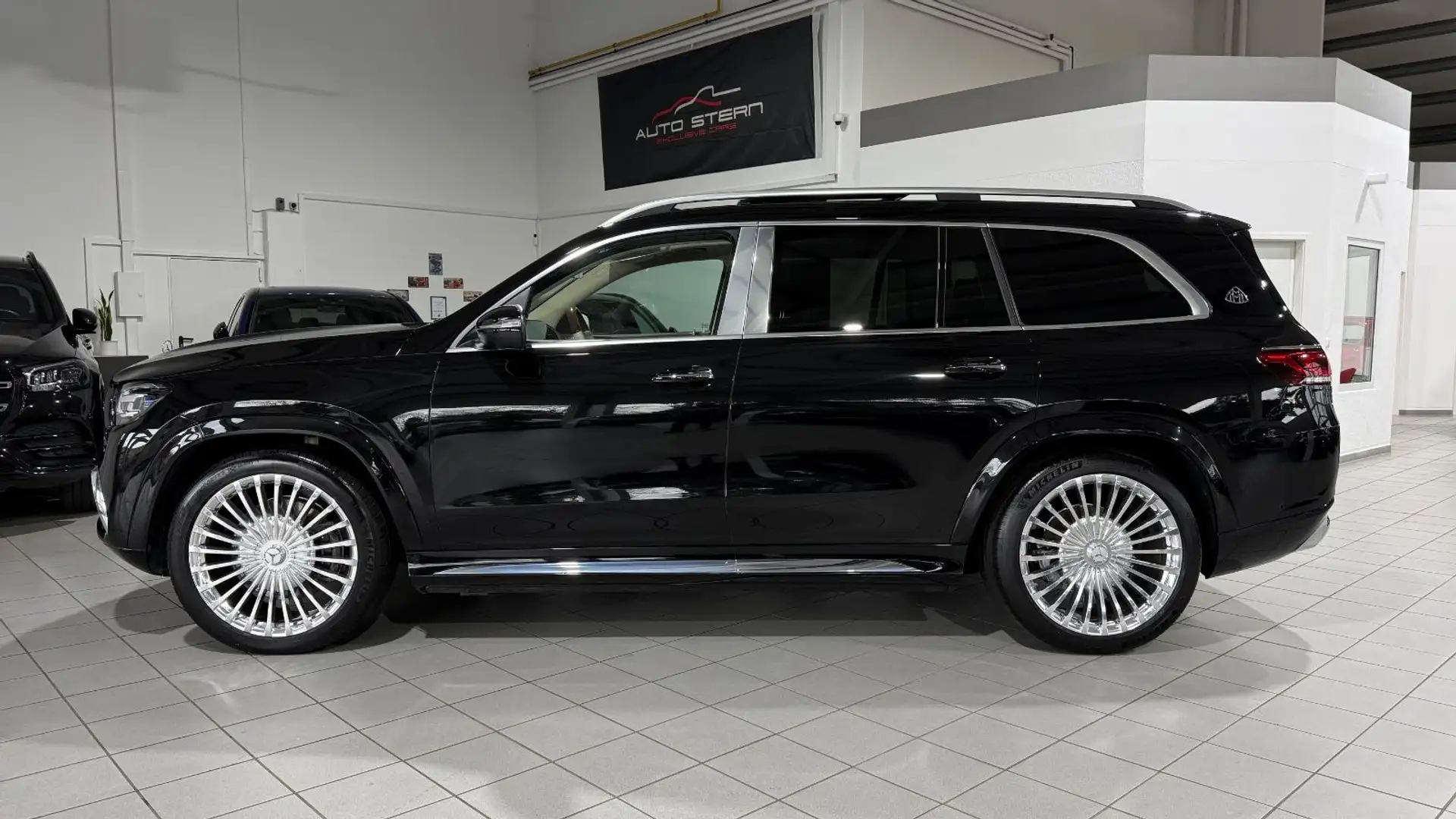 Mercedes-Benz GLS 600 Maybach 4Matic+ PANO AHK E-ACTIVE-BODY Noir - 2