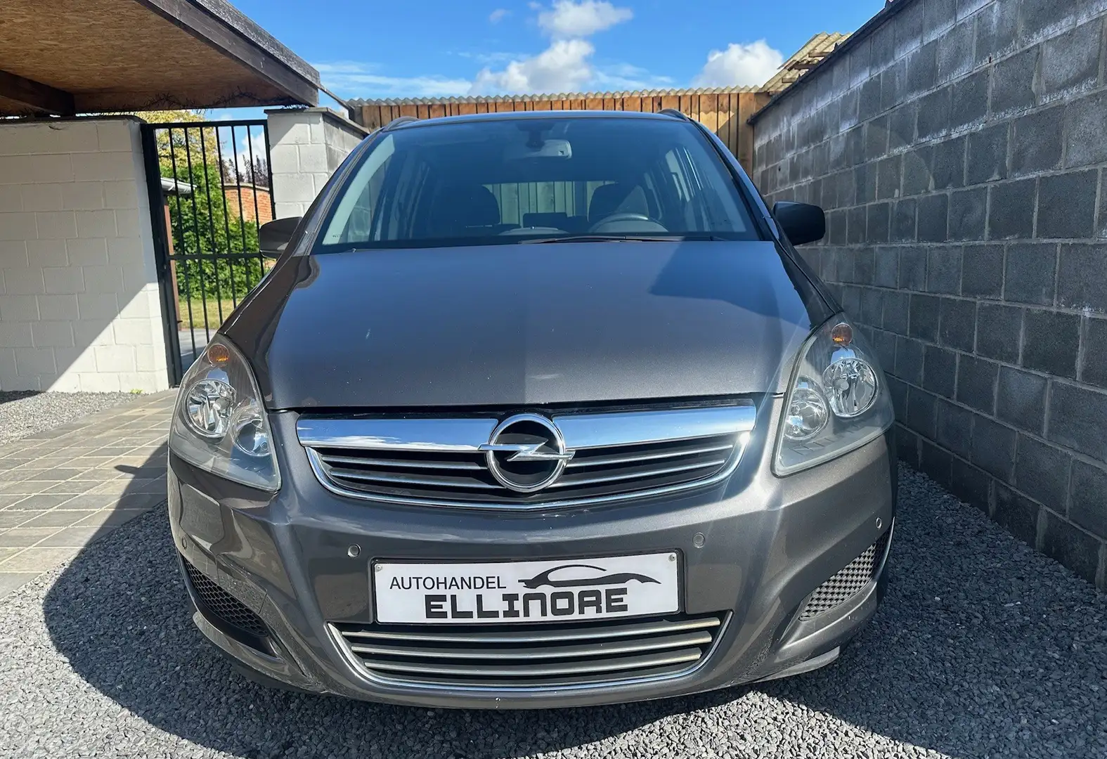 Opel Zafira 1.6i ecoFLEX Cosmo 7 Zit Airco Pdc Grijs - 2
