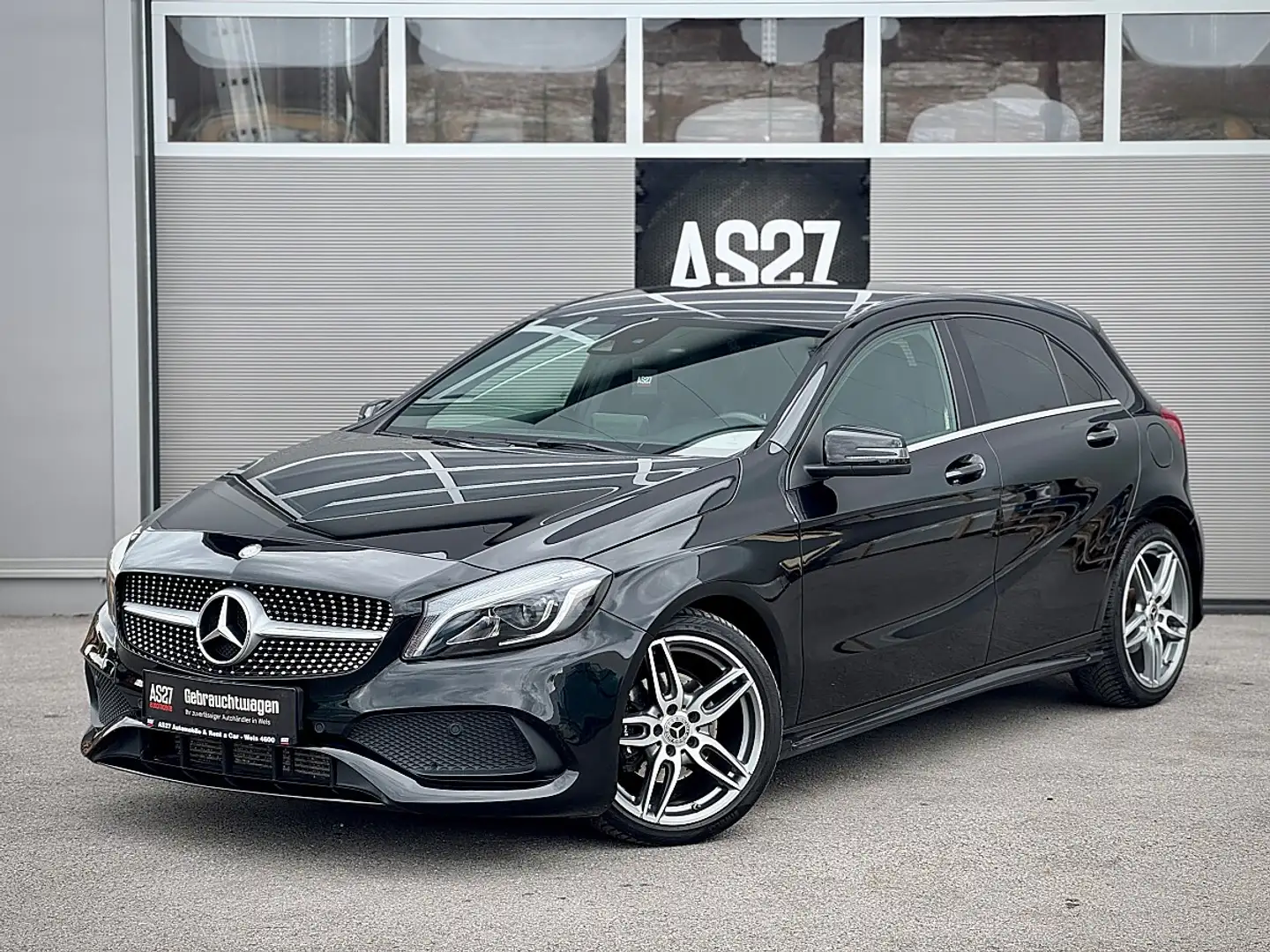 Mercedes-Benz A 180 d Aut. AMG Line Schwarz - 1