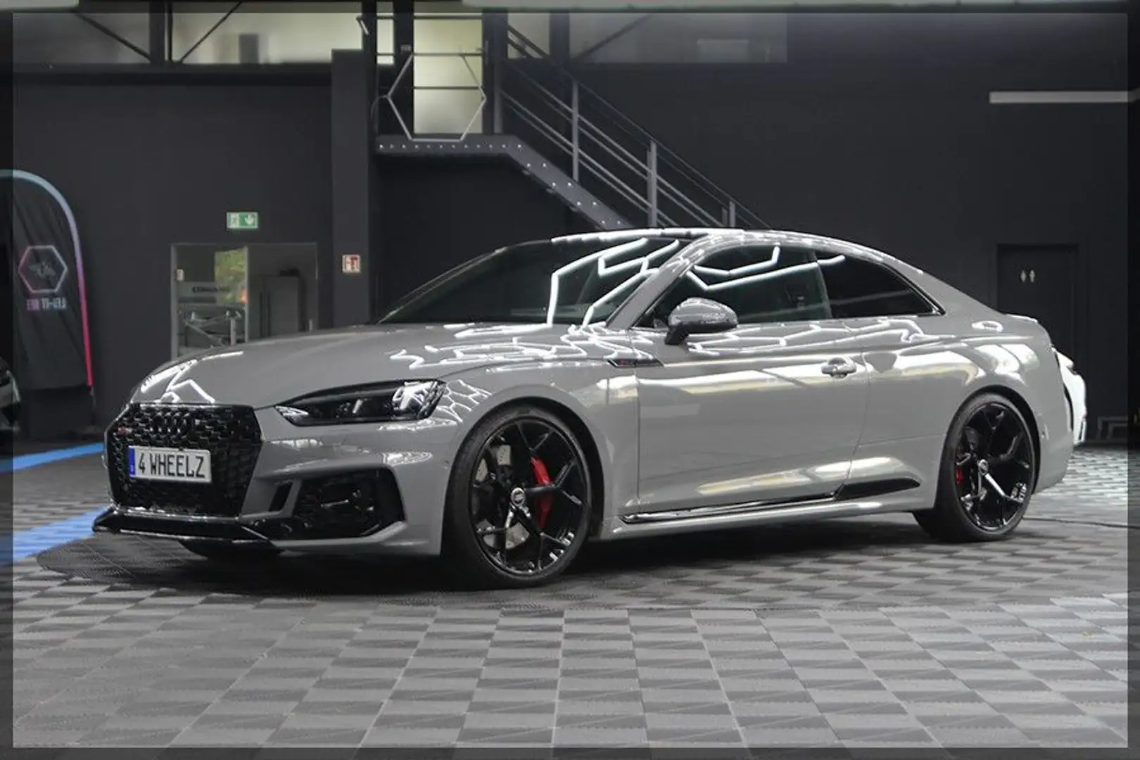 Audi RS5 2.9 TFSI tiptronic quattro CAM / NAVI / MASS Gris - 2