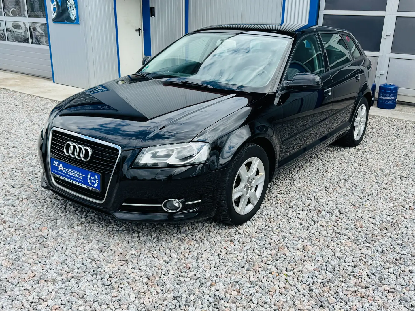 Audi A3 1.2 TFSI Attraction PDC KLIMAAUT 5-TÜRIG Schwarz - 2