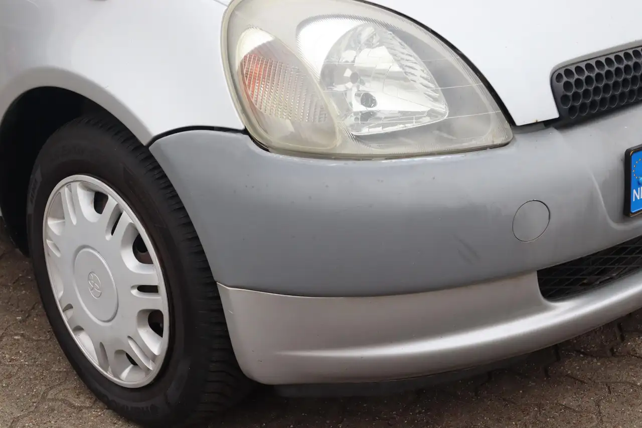 Toyota Yaris 1.0-16V VVT-i Terra Radio cd speler, APK tot 31-10, foto 11