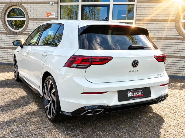 Volkswagen Golf view 4