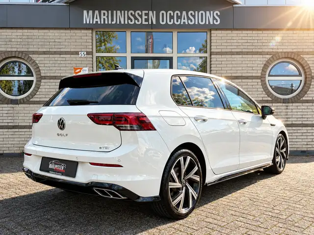 Volkswagen Golf view 23