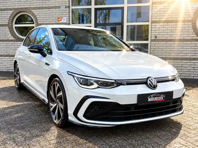 Volkswagen Golf view 3