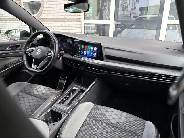 Volkswagen Golf view 20