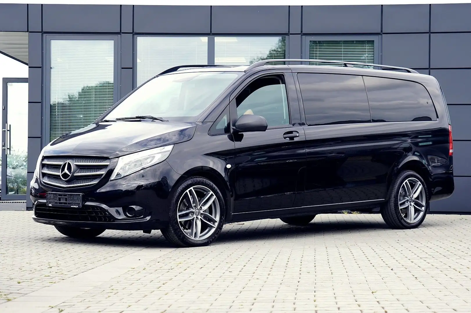 Mercedes-Benz Vito Tourer 119 CDI BT extralang *2J. GARANTIE* Noir - 1