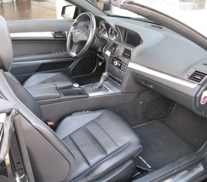 Mercedes-Benz E 350 CGI BlueEffi.*Cabrio*AMG Sportpaket*Salzfrei* — photo 11