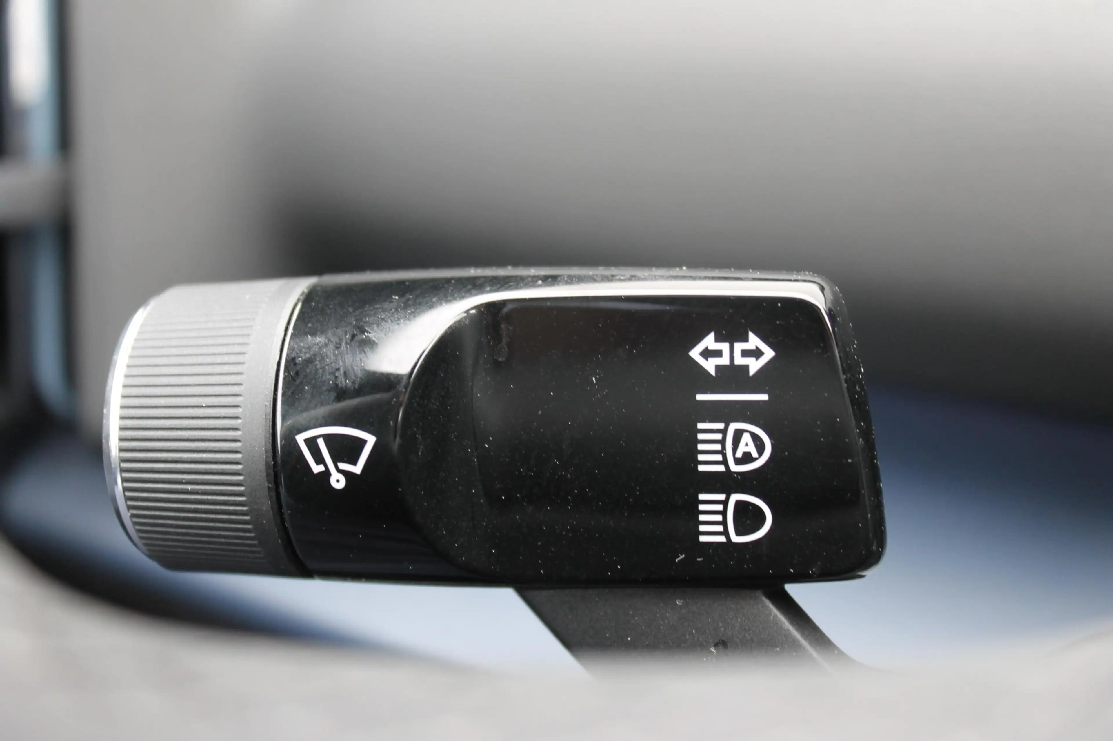 Volvo EX30 Single Motor Extended Range Ultra 69 kWh Semi elek — photo 30