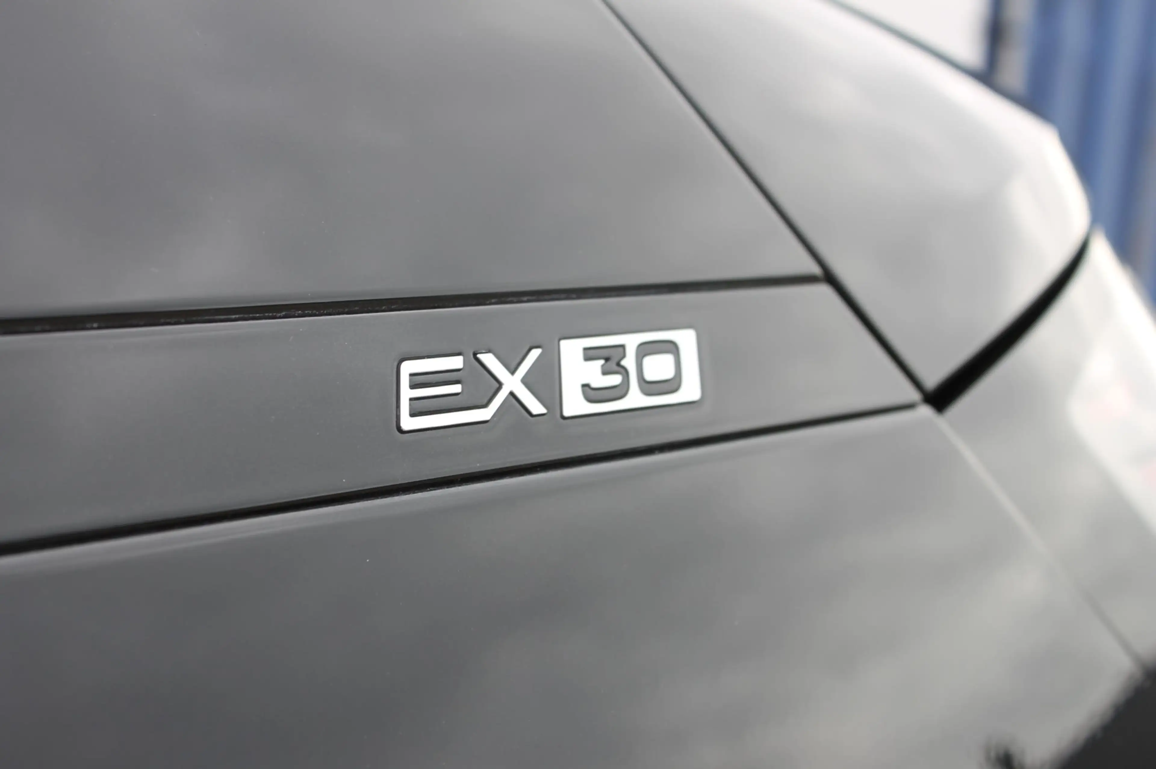Volvo EX30 Single Motor Extended Range Ultra 69 kWh Semi elek — photo 36