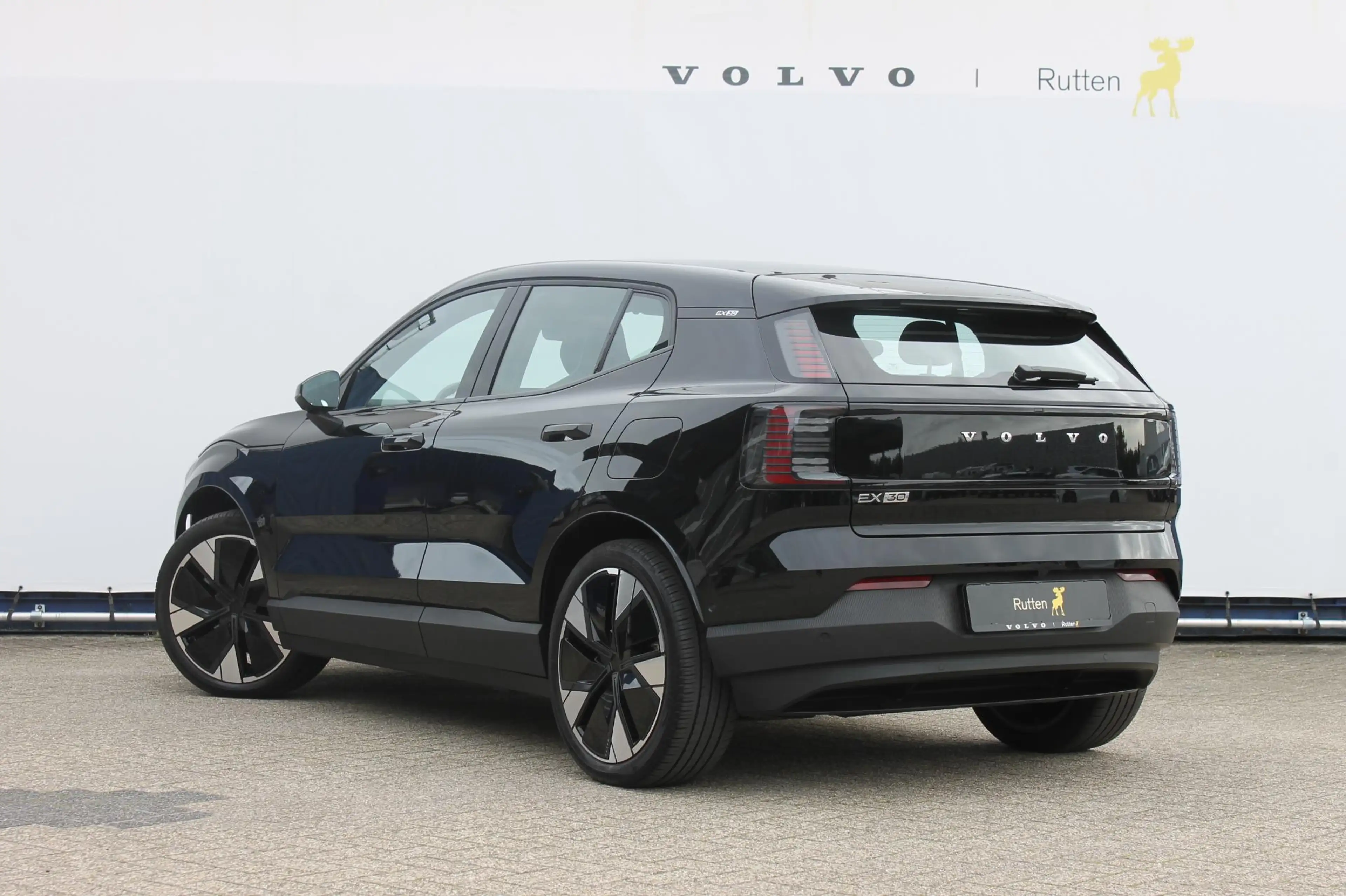 Volvo EX30 Single Motor Extended Range Ultra 69 kWh Semi elek — photo 9