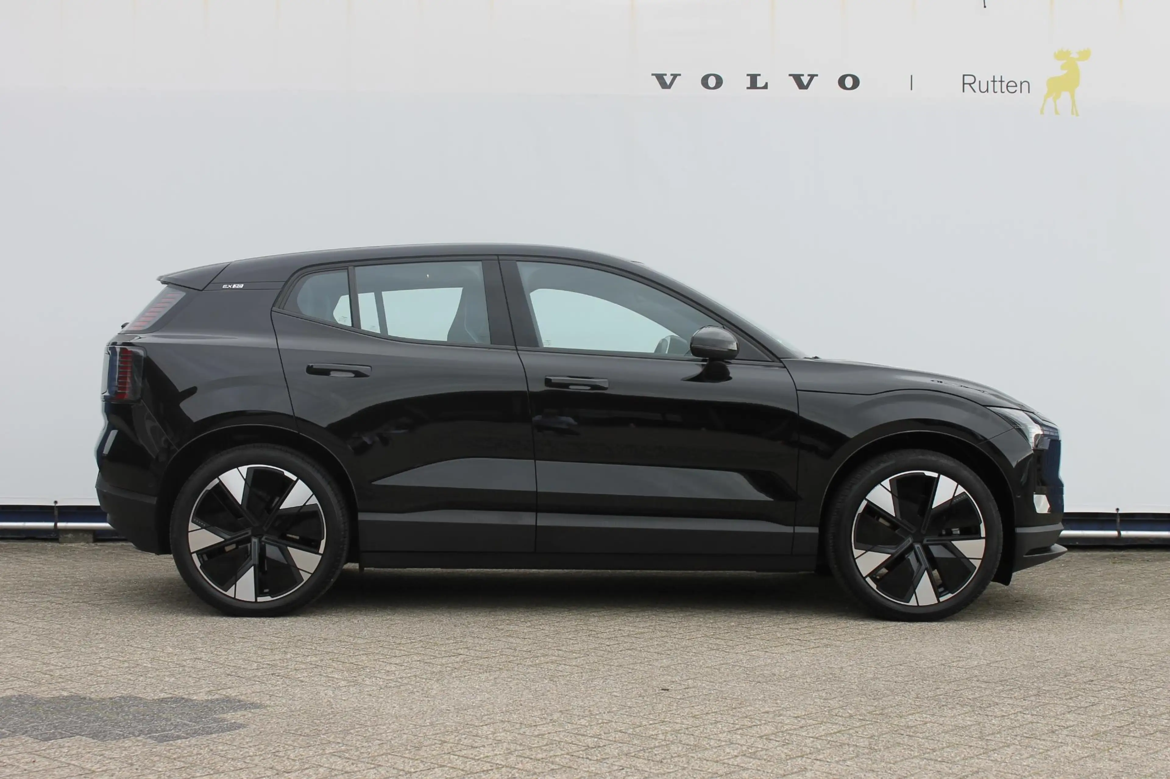 Volvo EX30 Single Motor Extended Range Ultra 69 kWh Semi elek — photo 3