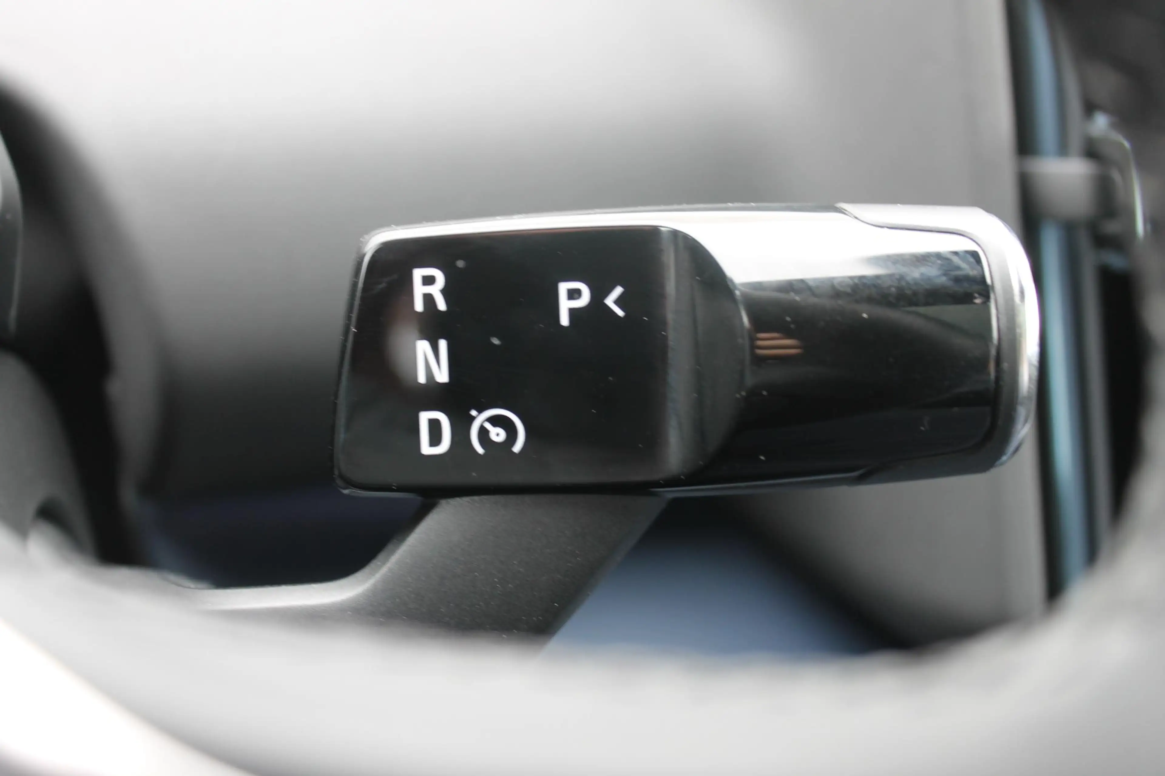 Volvo EX30 Single Motor Extended Range Ultra 69 kWh Semi elek — photo 29