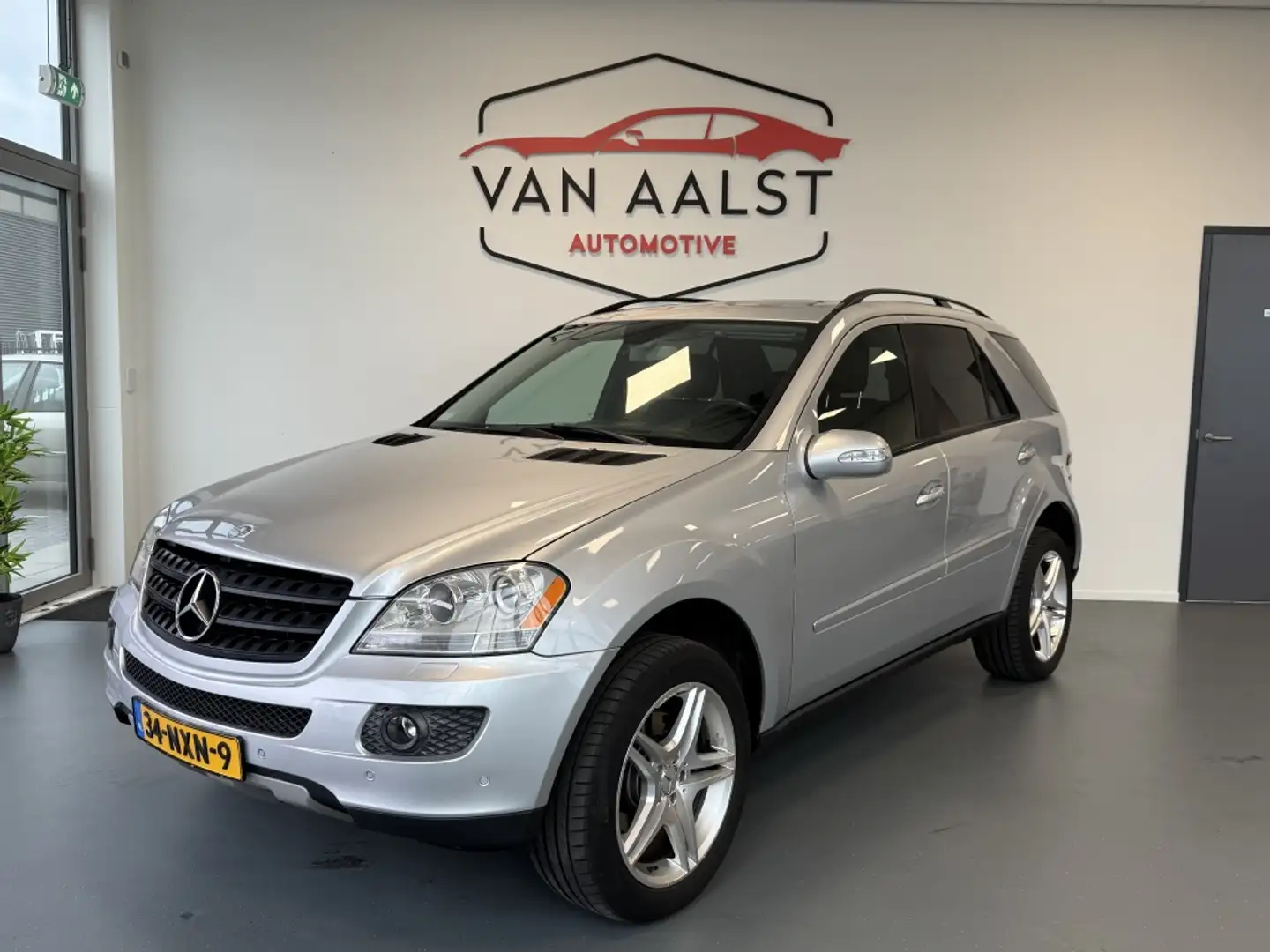 Mercedes-Benz ML 350 M-klasse Leder/ Pano/ BiXenon/ H&K/ Carplay/ Young Gris - 1