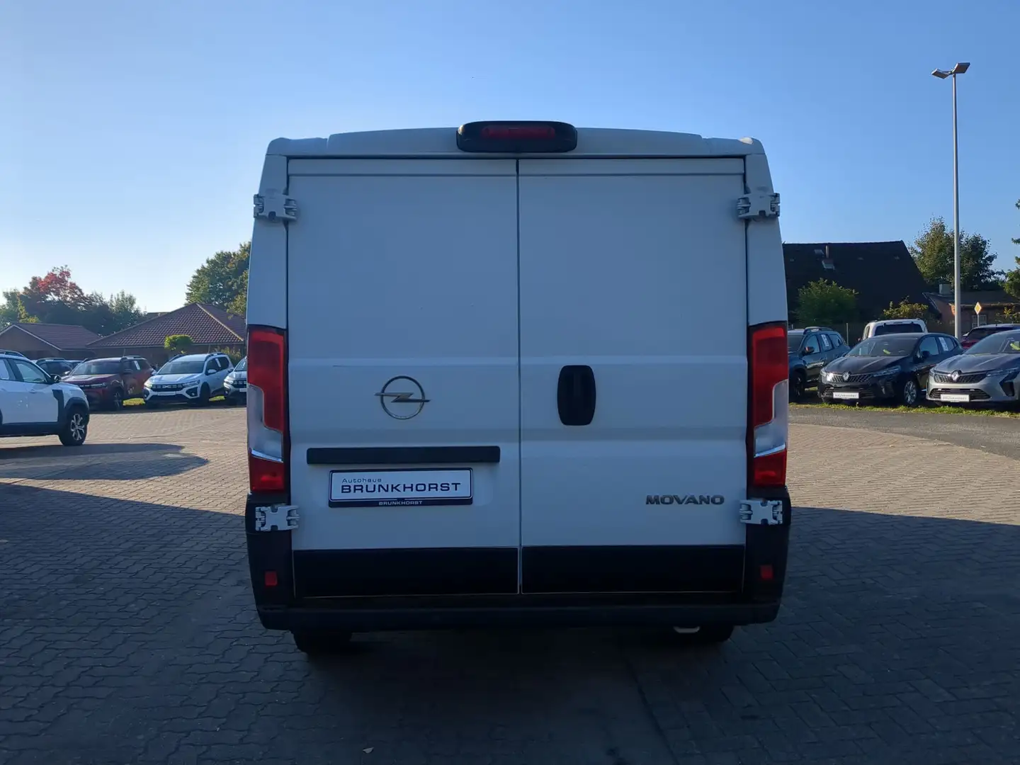 Opel Movano Cargo 140 3,5t L1H1 Edition Klimaauto Weiß - 2