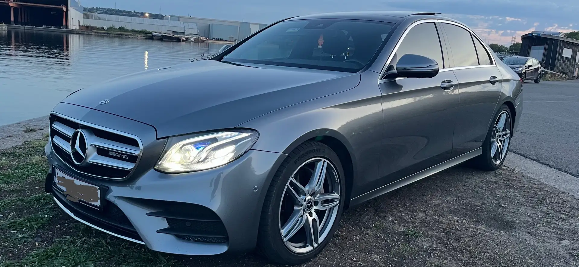 Mercedes-Benz E 200 360cam/fulpanoram/burmest/150ch/d9G /AMG LINE - 1