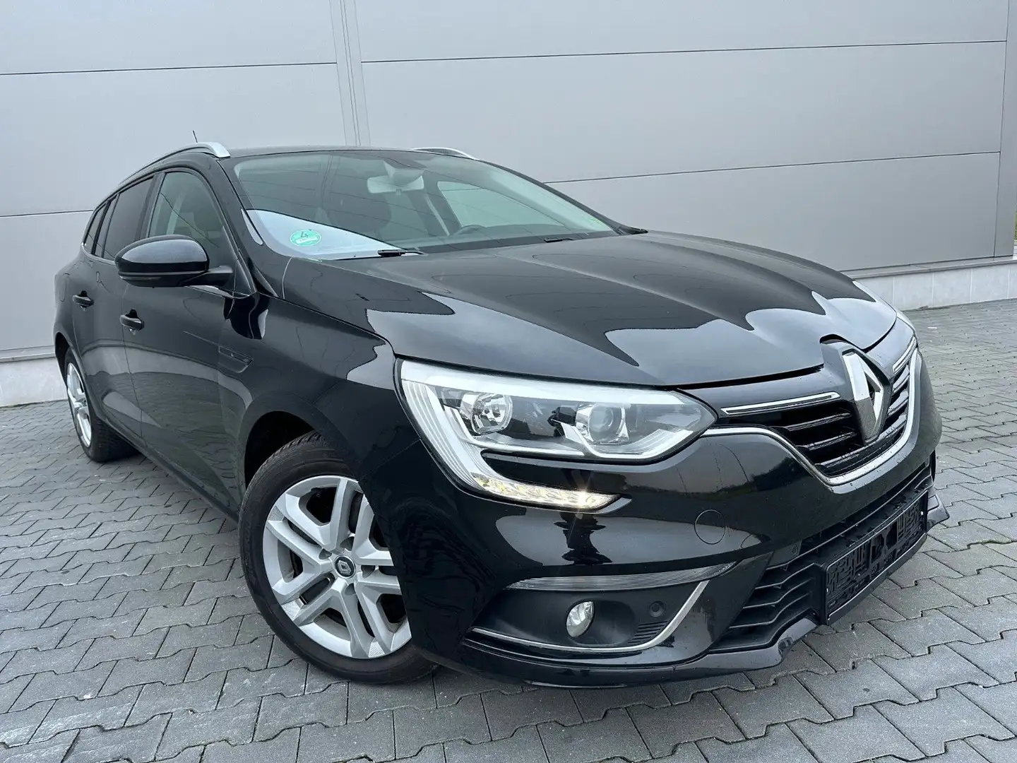 Renault Megane IV Grandtour Business Edition Schwarz - 1