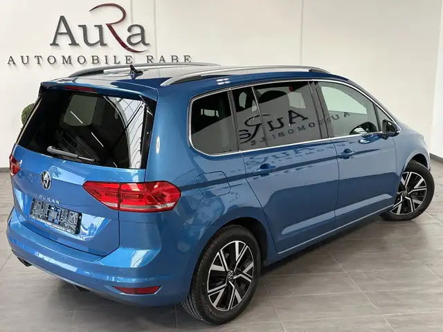 Volkswagen Touran view 5