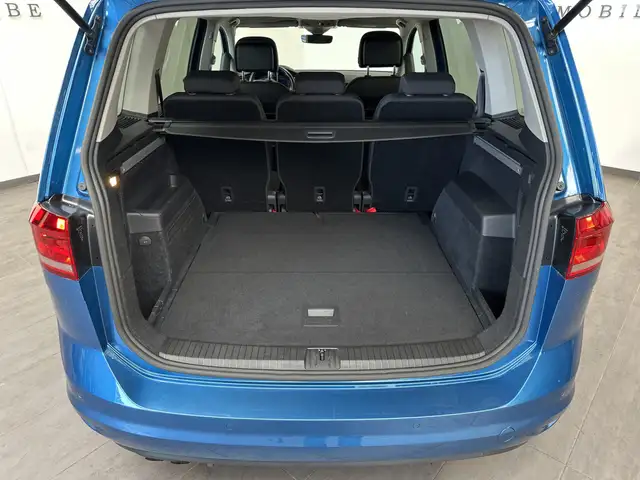 Volkswagen Touran view 6
