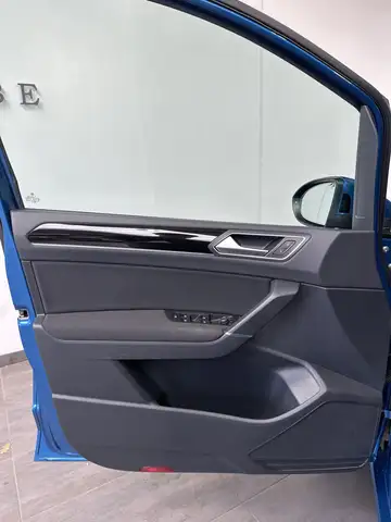 Volkswagen Touran view 7