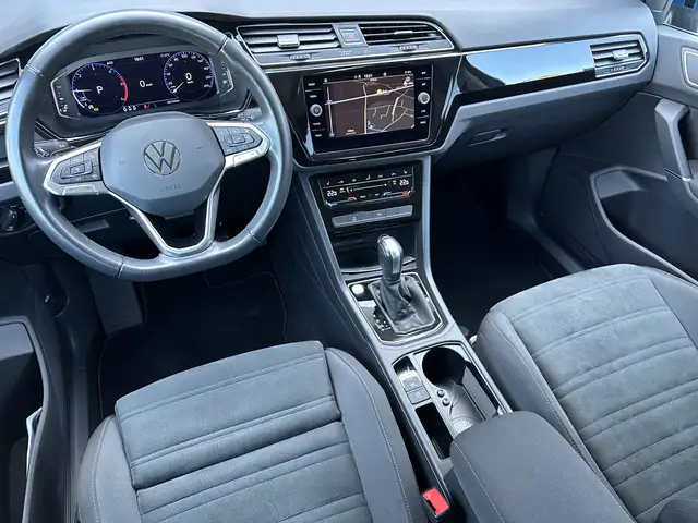 Volkswagen Touran view 12