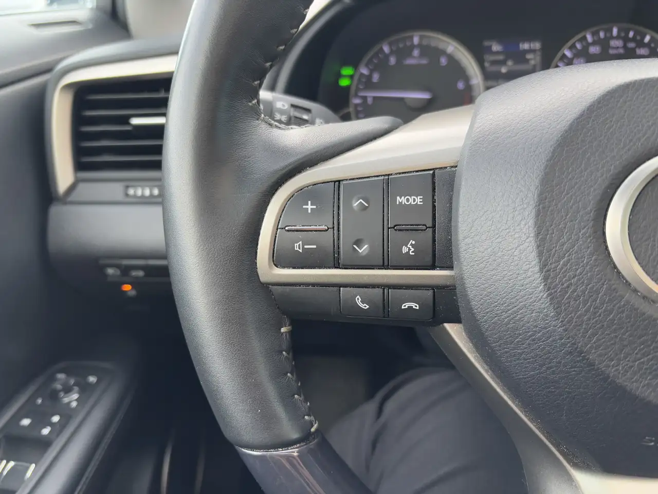 Lexus RX снимка Lexus RX