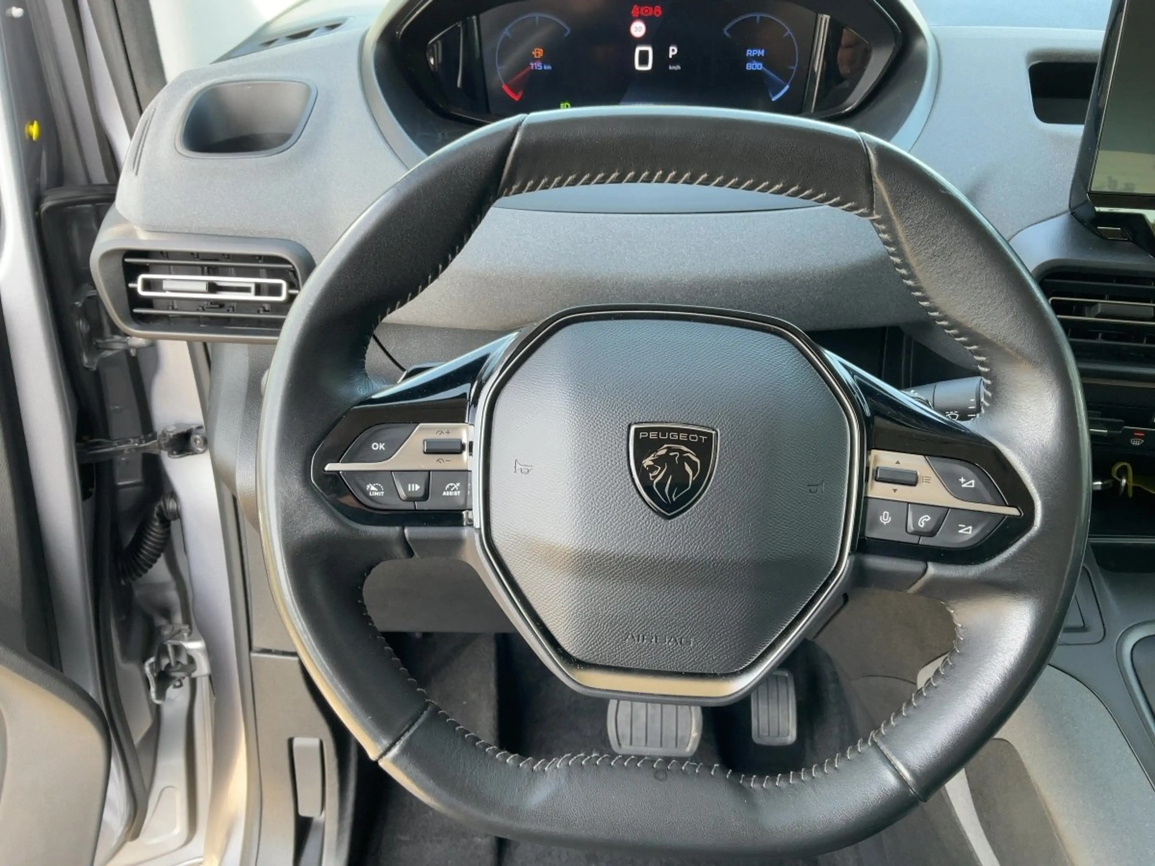 Peugeot Rifter 1.5 BlueHDi 130 L1 Allure N1 2xKlima+Kam. — photo 13