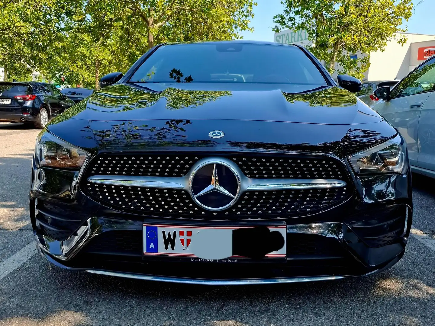Mercedes-Benz CLA 200 Mercedes-Benz CLA-Klasse Mercedes CLA 200 Shooting Brake AMG-Line Kombi / Family Van Schwarz - 2