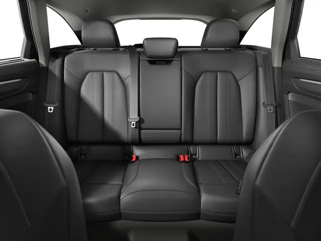 Audi A6 view 12