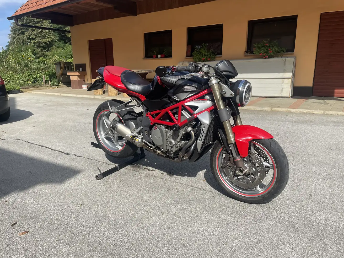 MV Agusta Brutale 750 - 1