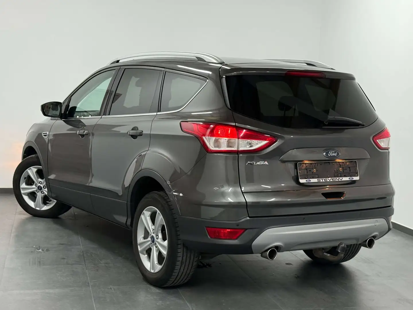 Ford Kuga 2.0 TDCi Euro6 - Navi - 1er Main - Carnet Argent - 2