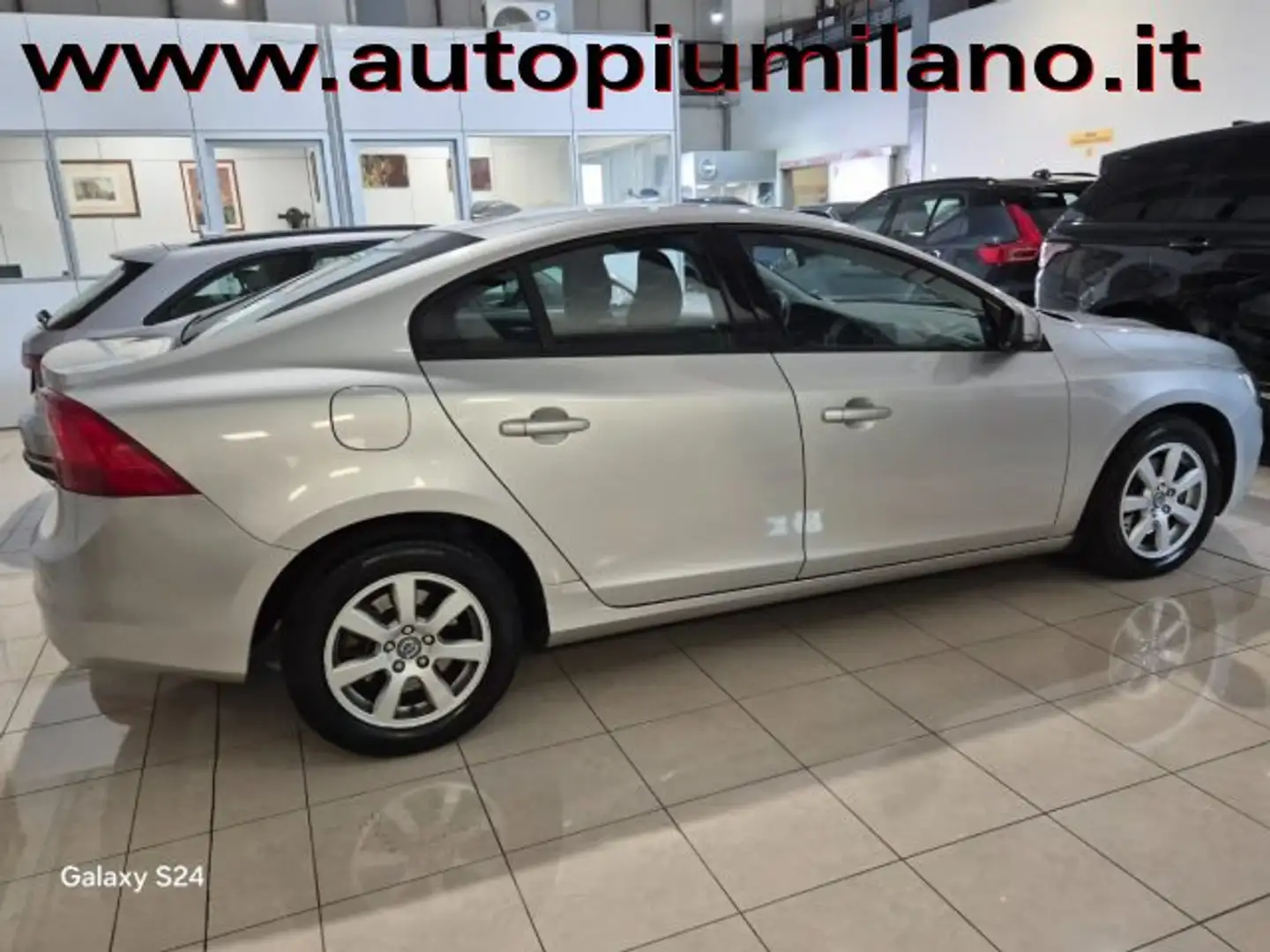 Volvo S60 S60 II 2014 2.0 d3 Business geartronic Silber - 2