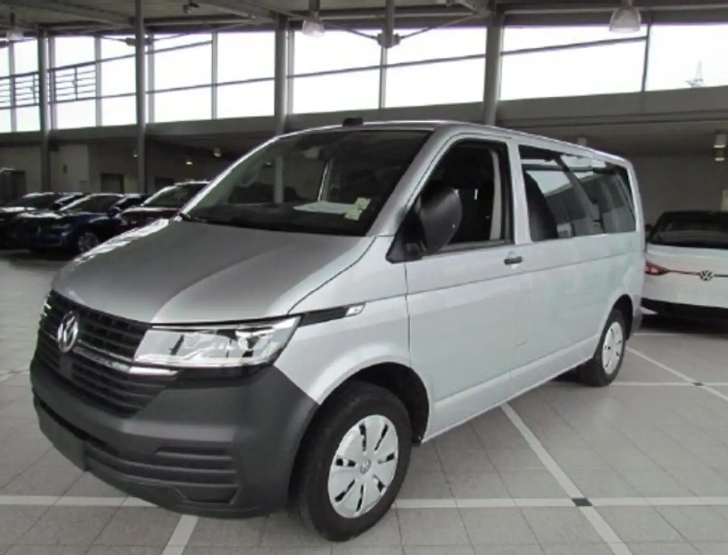 Volkswagen T6.1 Kombi T6.1 Transporter Kombi 2,0 TDI DSG 6-Sitzer Zilver - 2