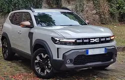 Dacia Duster Extrême+, hybride 140 avec attelage, toutes options