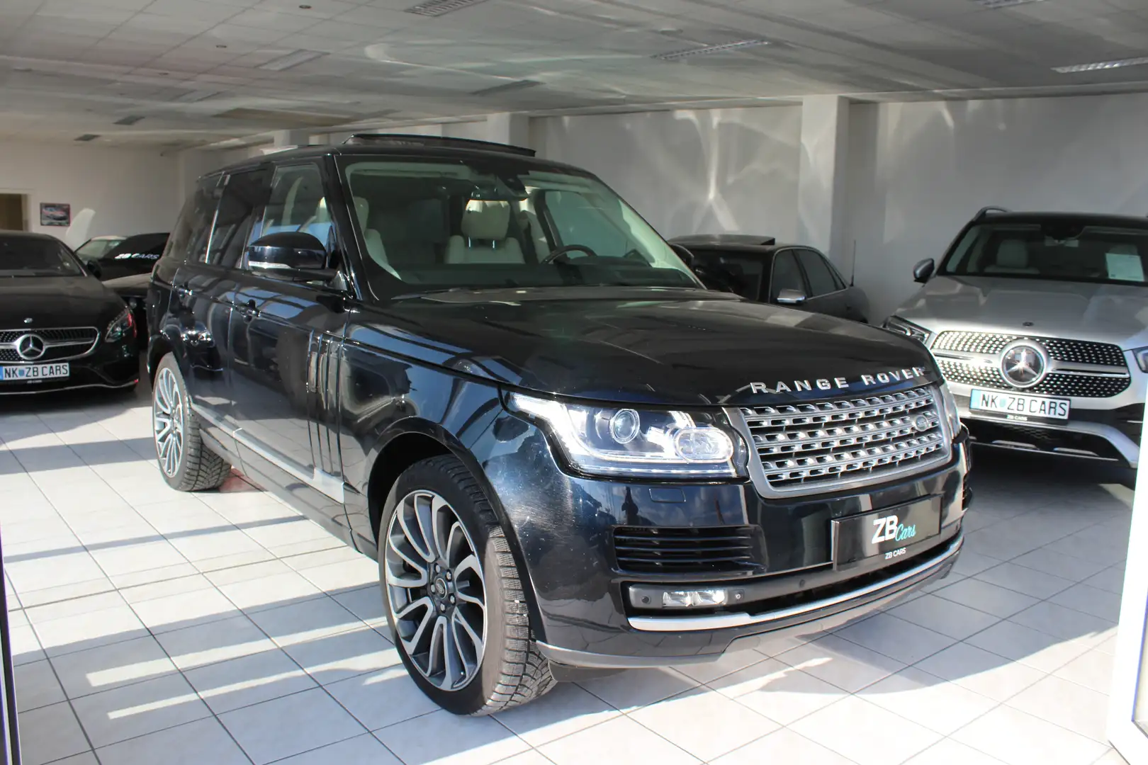 Land Rover Range Rover Vogue Schwarz - 2