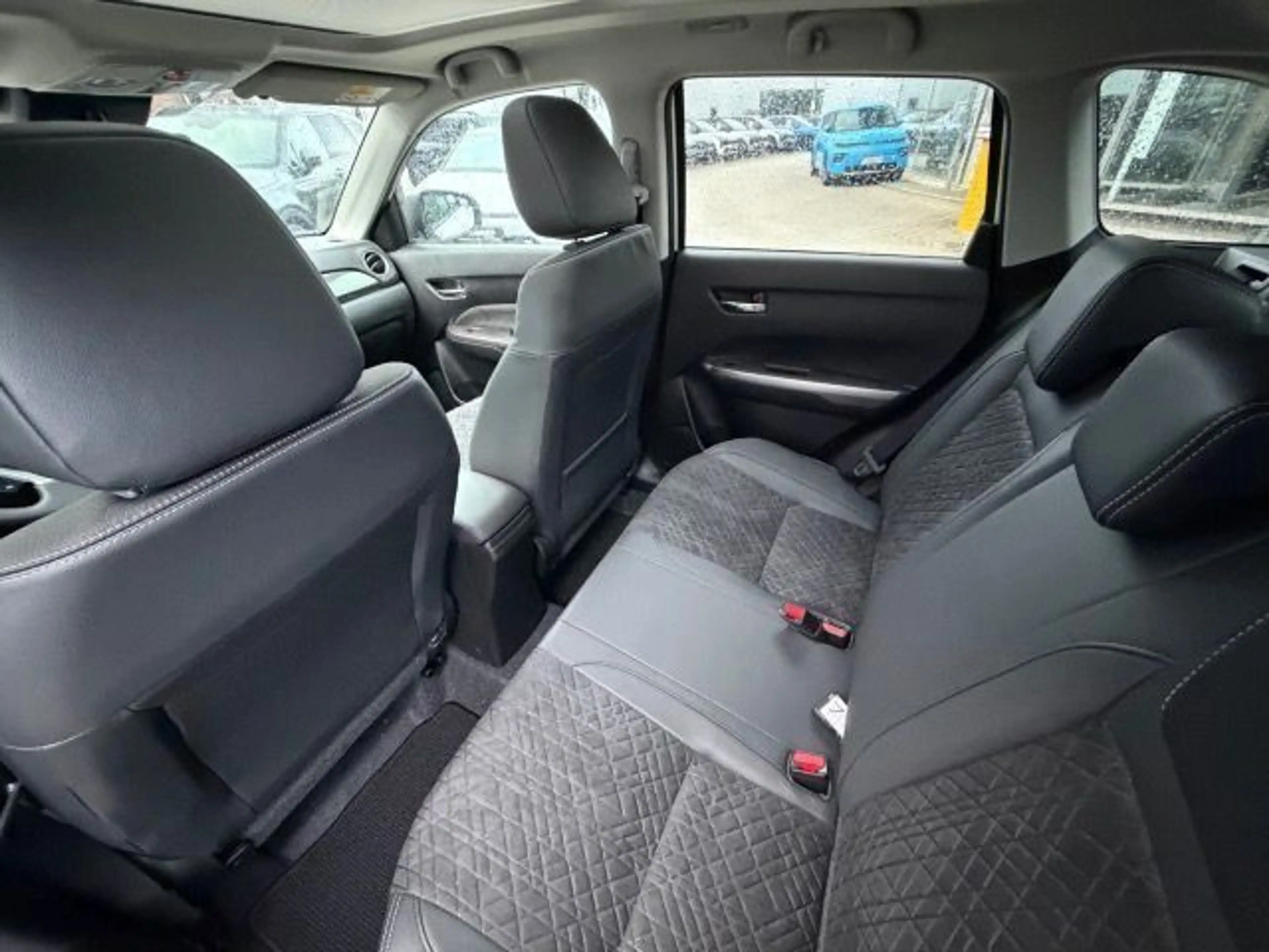 Suzuki Vitara VITARA 1.4 BOOSTERJET HYBRID ALLRAD 6AT COMFORT+ — photo 21