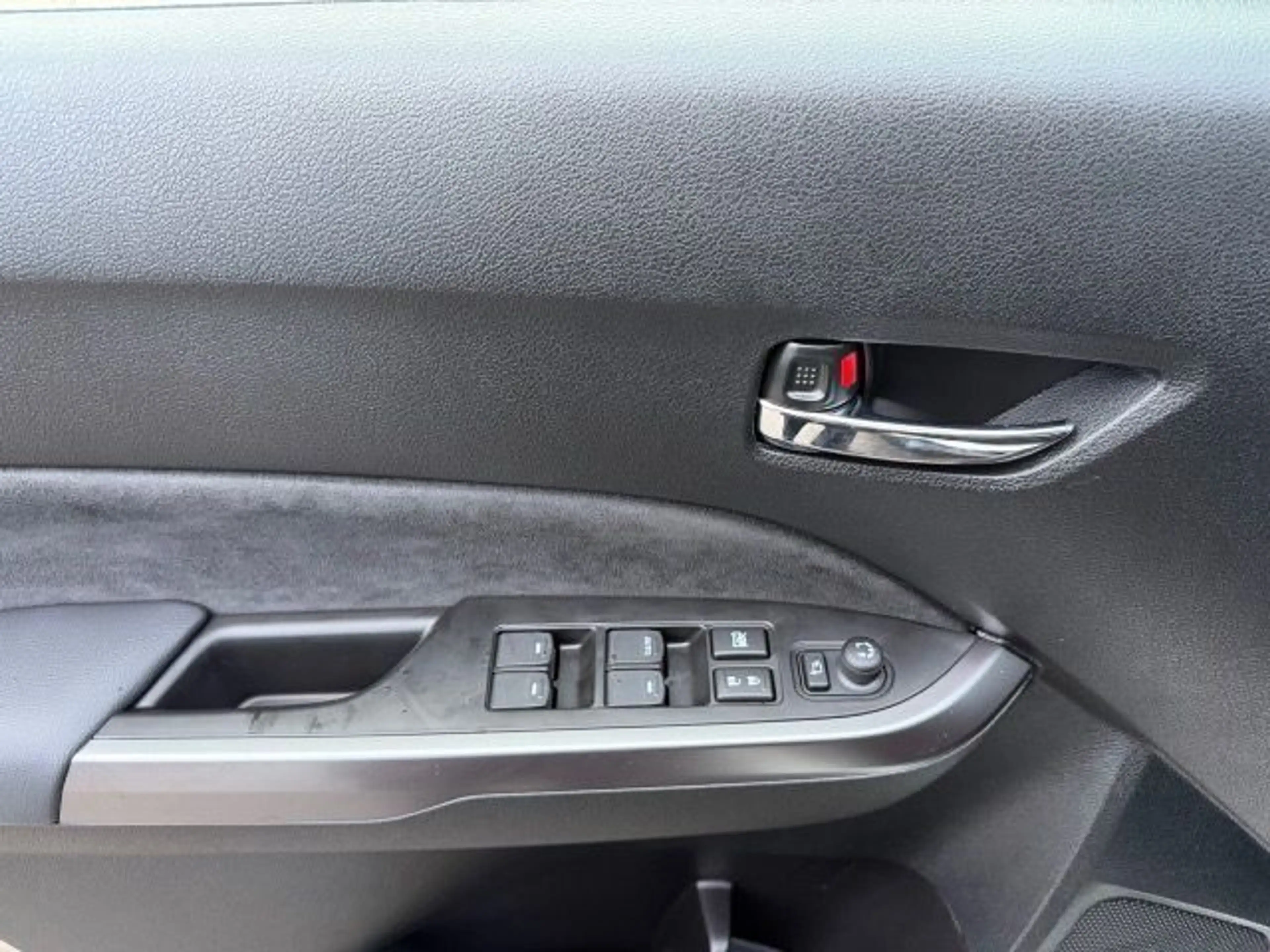 Suzuki Vitara VITARA 1.4 BOOSTERJET HYBRID ALLRAD 6AT COMFORT+ — photo 14