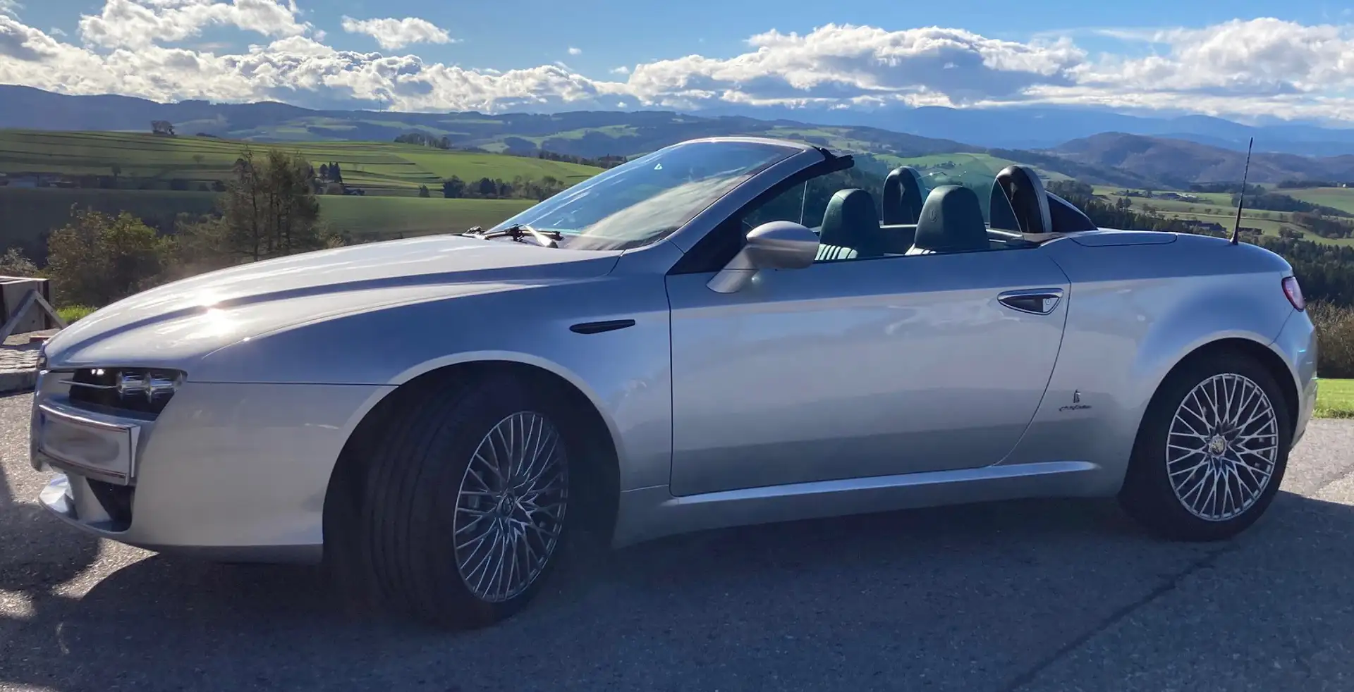 Alfa Romeo Spider Spider 3,2 V6 JTS Q4 Exclusive Exclusive Silber - 1