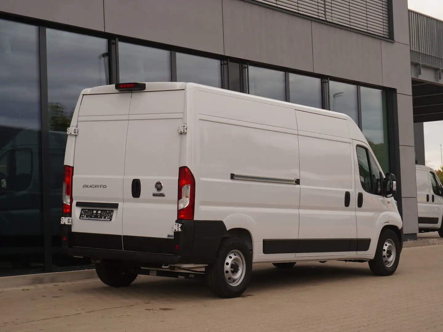 Fiat Ducato 35 L3H2 140 AT/Abstandstemp.+Schwingsitz Blanc - 2