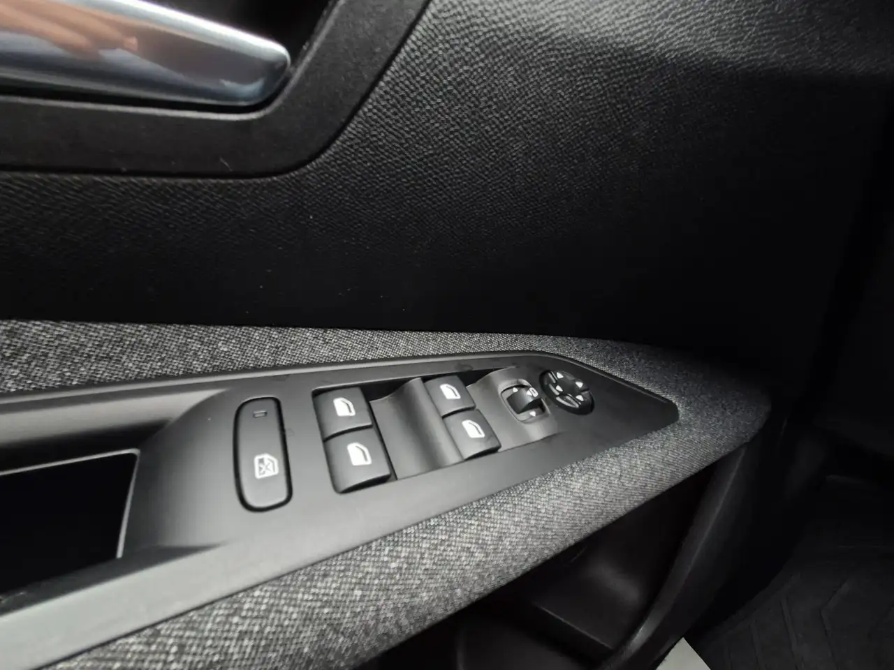 Peugeot 3008 1.2 Benzine Auto. / BTW-aftrekbaar / 2023 / 12 mnd Waarborg, миниатюра 28