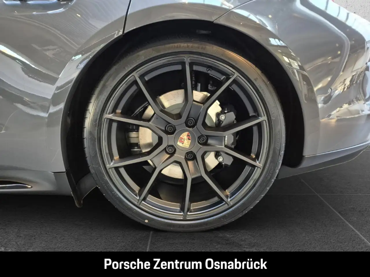 Porsche Taycan Sport Turismo Black Edition 13