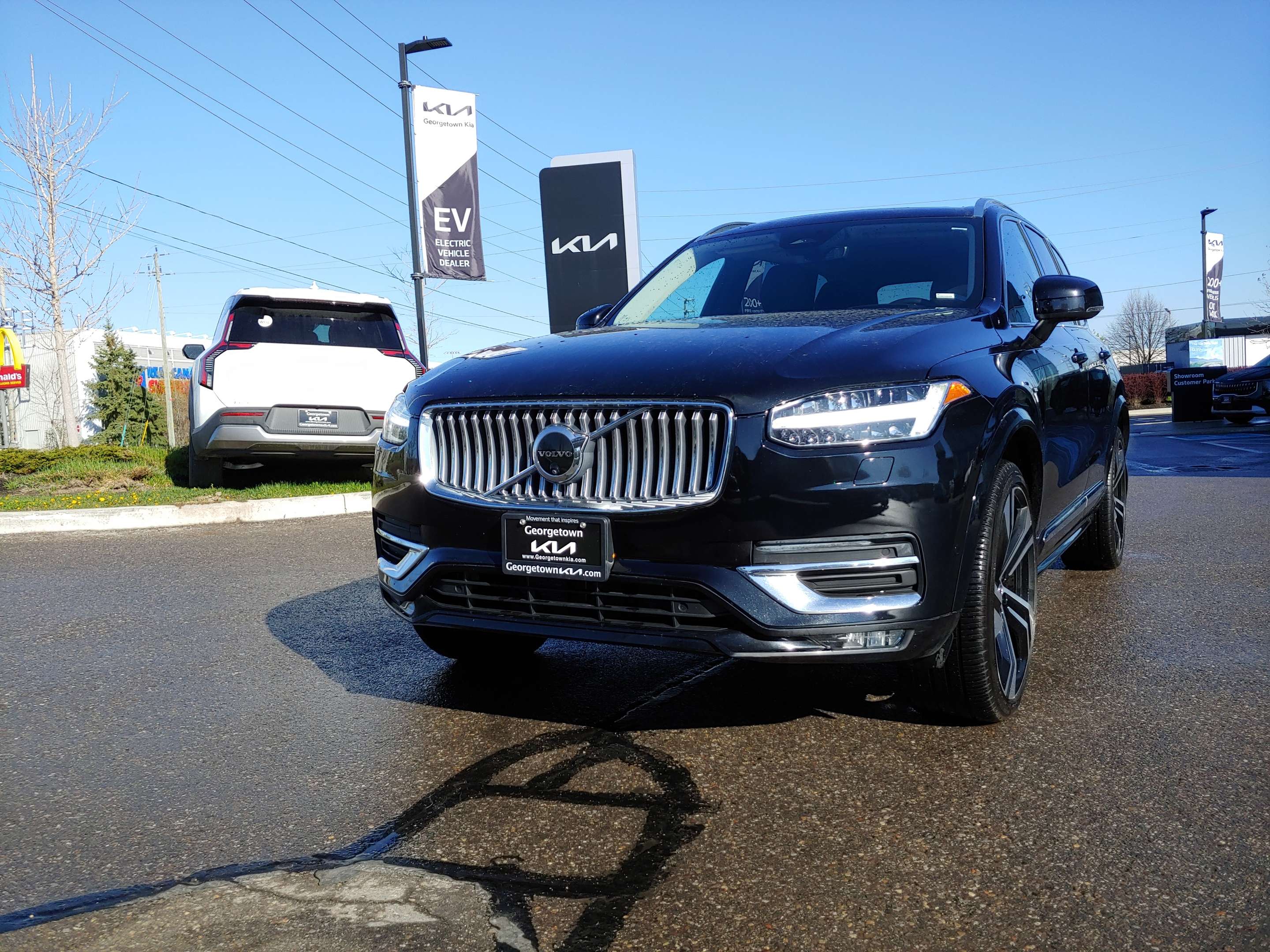 2024 Volvo XC90 Ultimate Bright Theme 2.0L AWD | 7 SEAT | 73K KM alt 4
