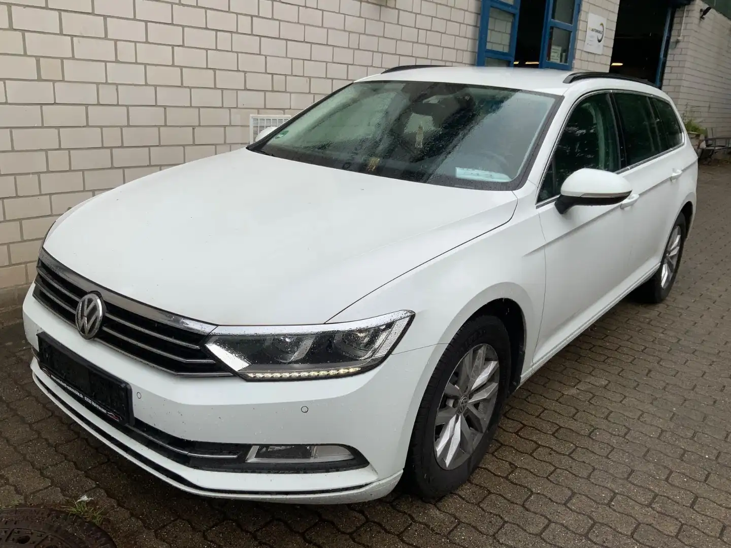 Volkswagen Passat Comfortline Business LED/Nav/Massage/ACC Blanc - 2