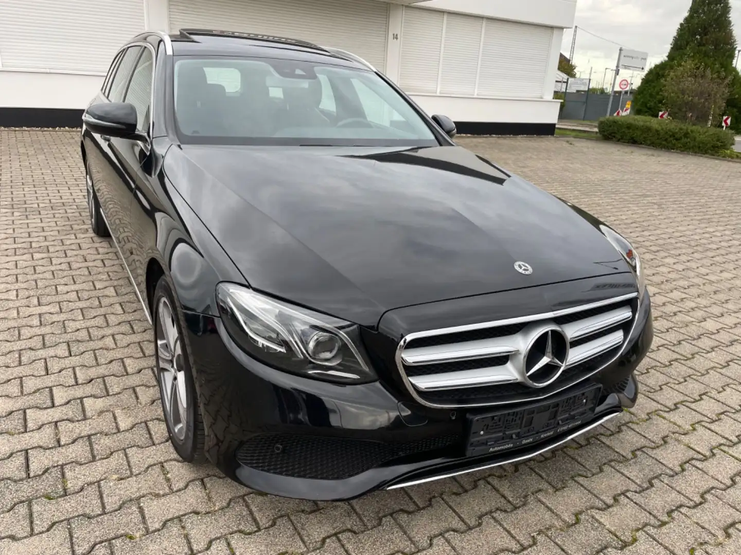 Mercedes-Benz E 220 E -Klasse T-Modell E 220 d,Erste  Hand Noir - 2