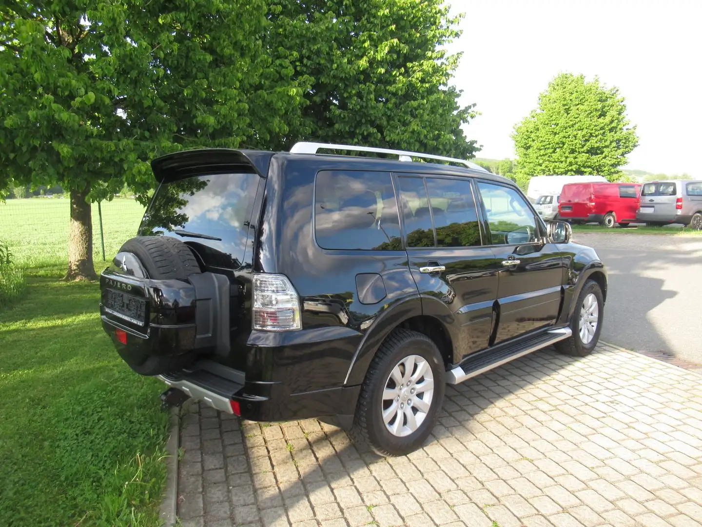 Mitsubishi Pajero Pajero 3.2 DI-D Intense (EURO 5) Black - 2