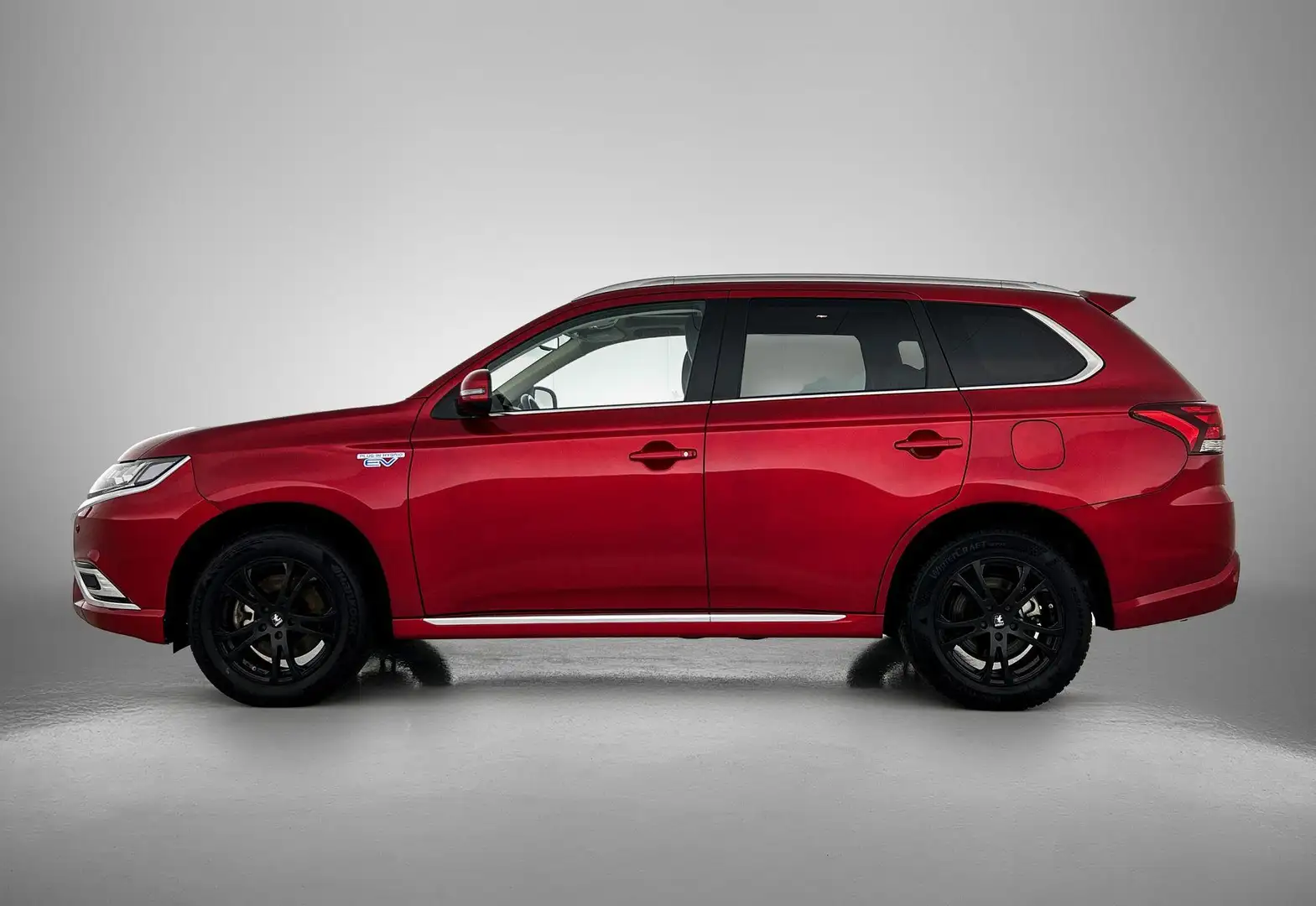 Mitsubishi Outlander 2.4 PHEV Intense+ | Panoramadak | Trekhaak | Camer Rood - 2