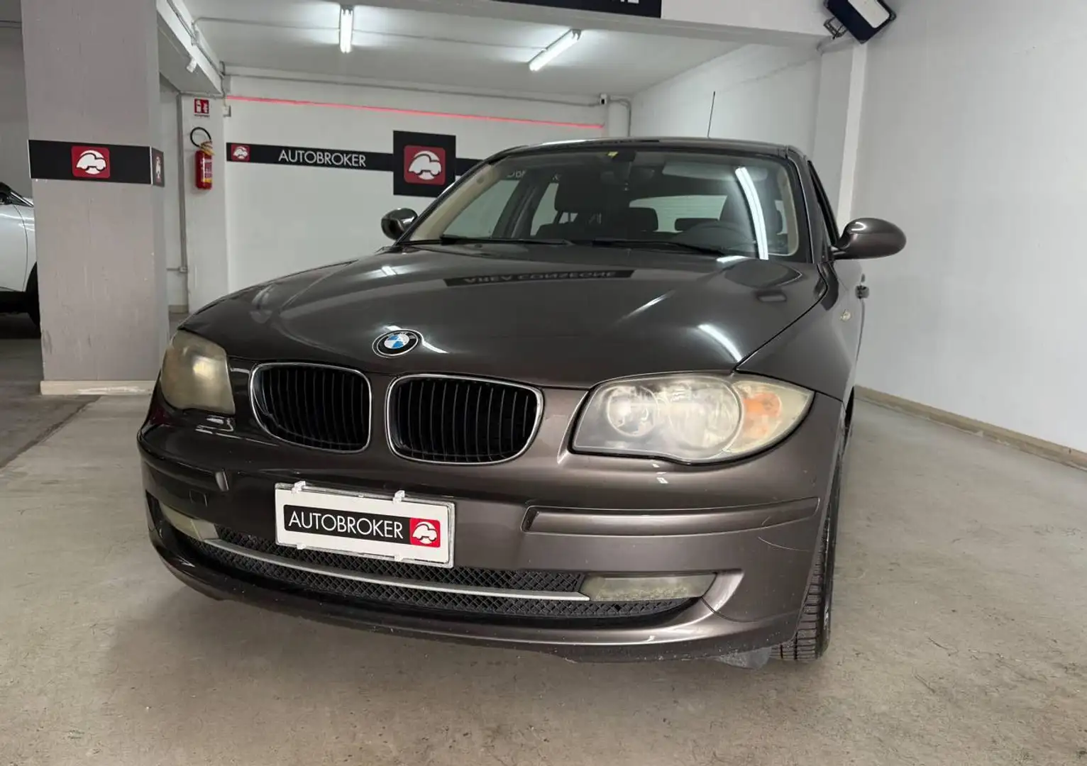 BMW 118 d cat 5 porte Futura DPF Grigio - 2